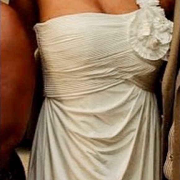 One shoulder wedding dress - Picture 4 of 5